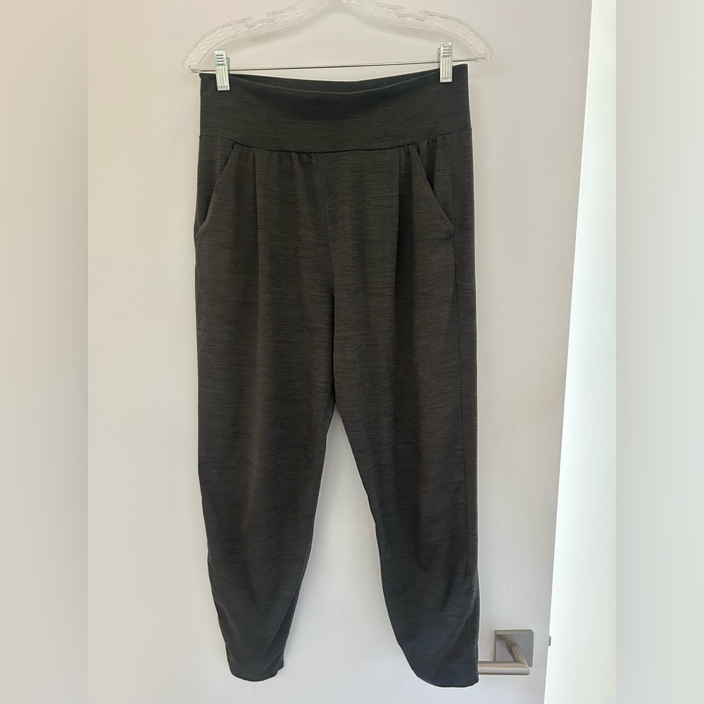 Vuori Charcoal Harem Pants size M
